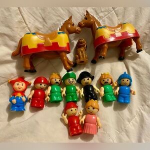 These are vintage Playskool Li'l Playmates figures